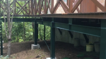 ウッドデッキの鉄骨部分の塗装